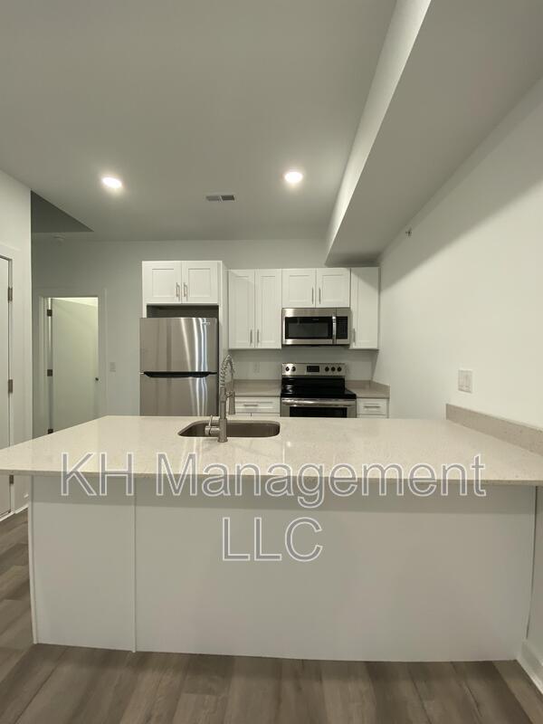 Photo - 667 North 52nd Street