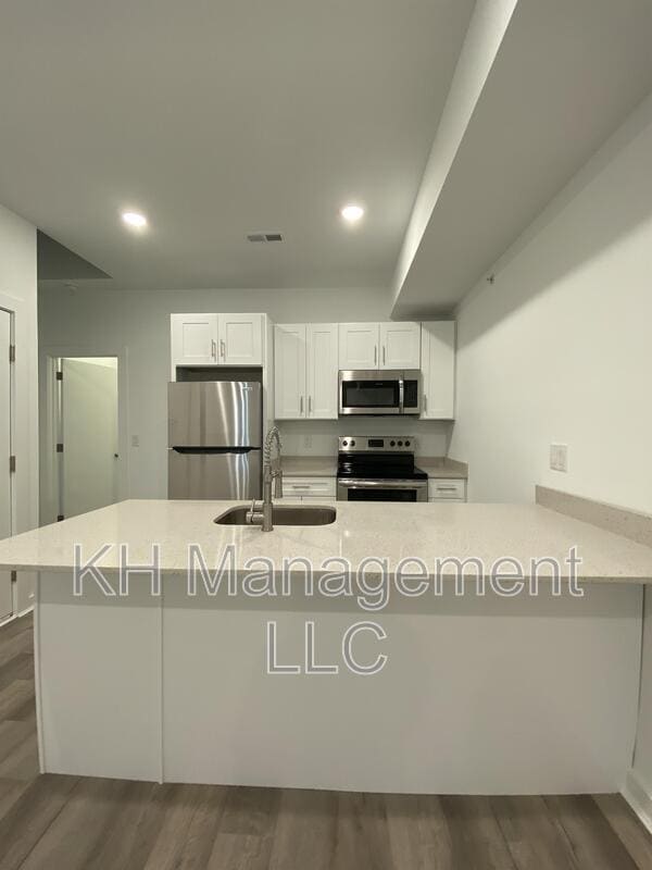 Photo - 667 N 52nd St Apartment