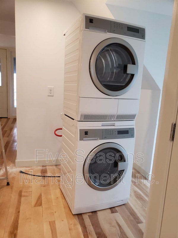 Photo - 369 S Winooski Ave Apartment