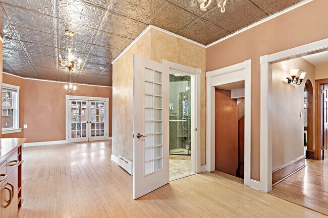 Building Photo - 730 Palisade Ave