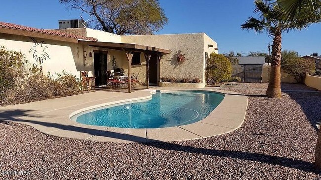 Foto del edificio - 3095 Silversmith Drive