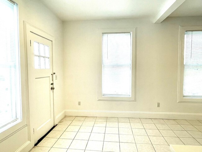 Building Photo - 611 NY-22