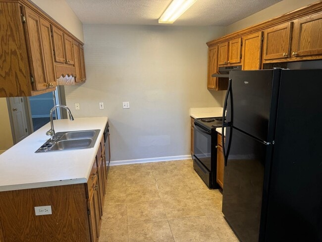 Building Photo - 1430 Arapaho Trail