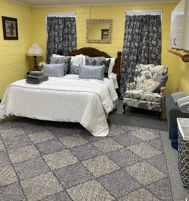 Front Bedroom - 506 E McIver Rd