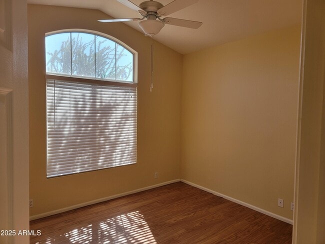 Foto del edificio - 9158 W Chino Dr