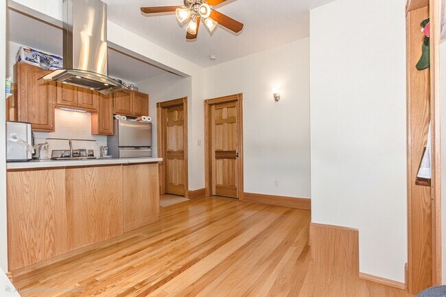 Foto del edificio - 102 Myrtle St