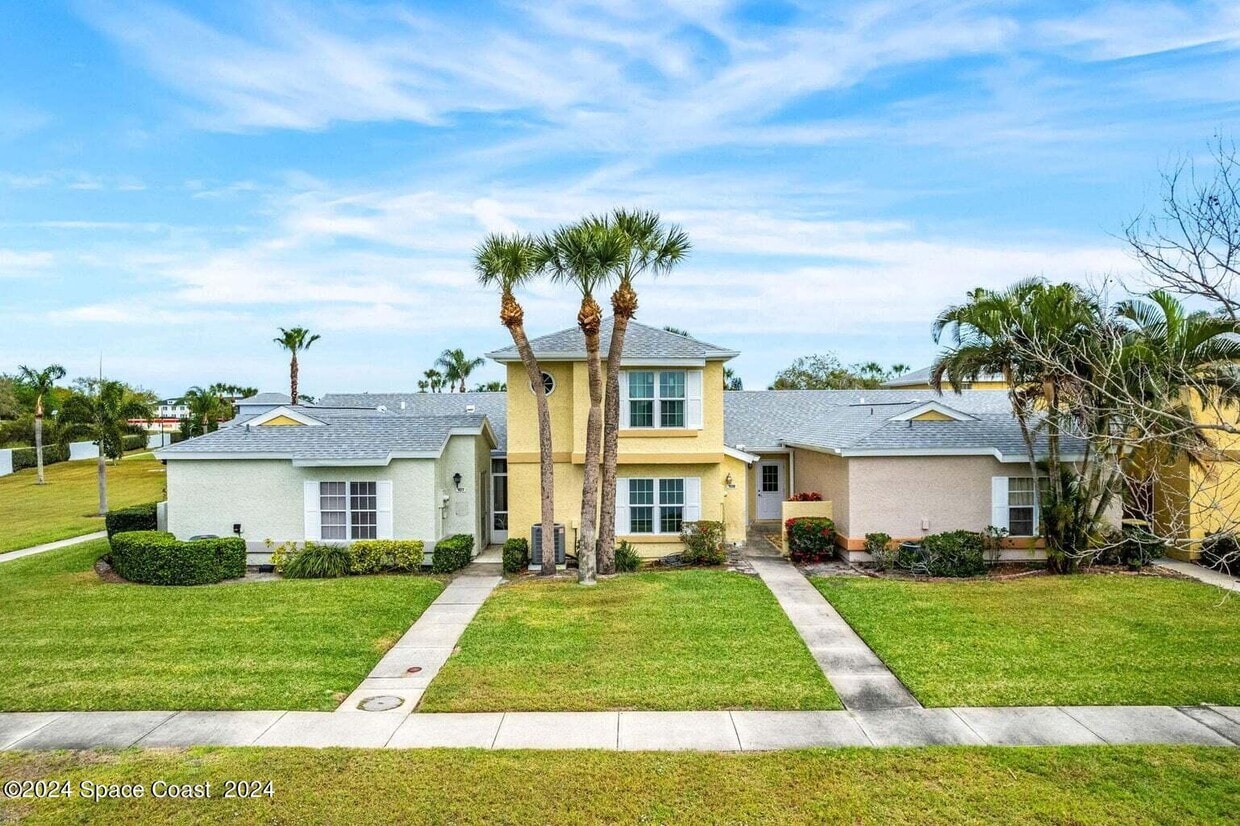 Building Photo - 1420 Malibu Cir NE