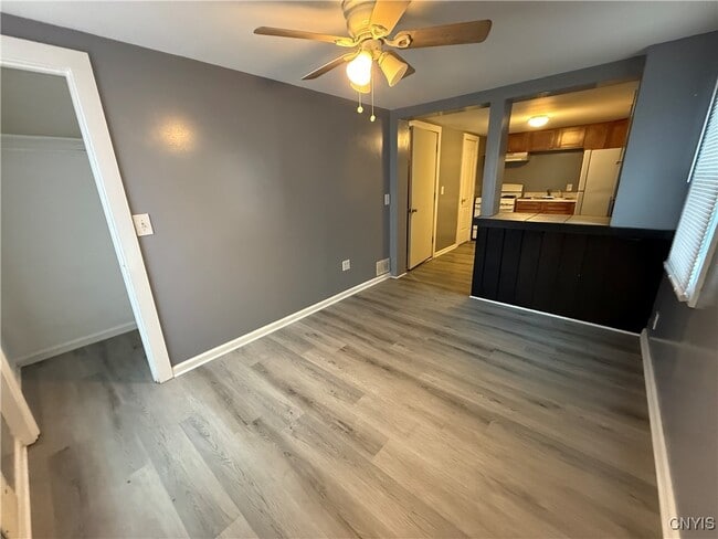 Building Photo - 127 1/2 Matty Ave