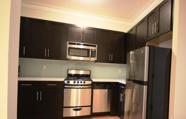 Kitchen - 42 Grove St