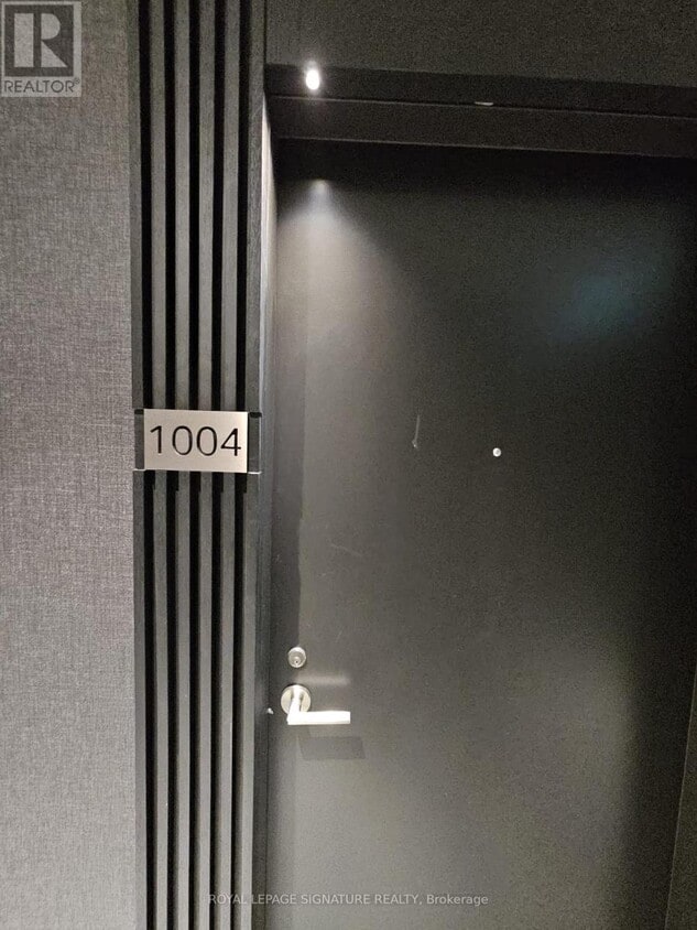 Primary Photo - 110 Broadway Ave