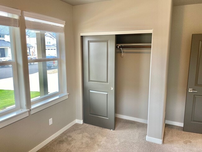 Foto del edificio - 61357 SE Matthew St