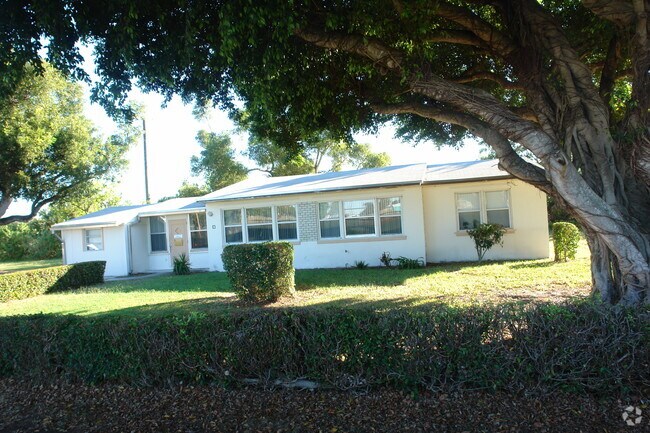 Foto del edificio - Childrens Home Society Transition Homes