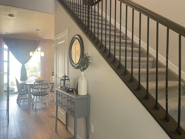 Foto del edificio - Amenities galore in this 2 bed, 3 bathroom...