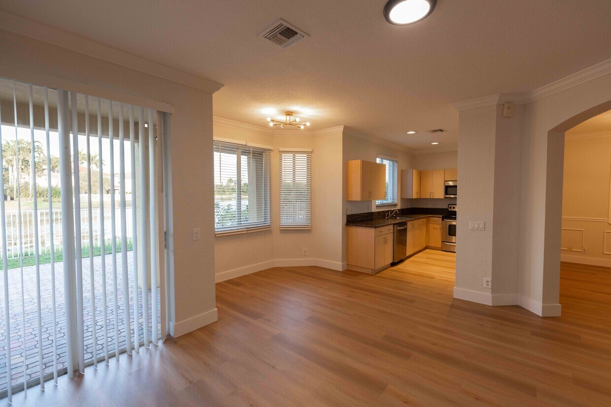 Foto principal - 542 Conservation Dr