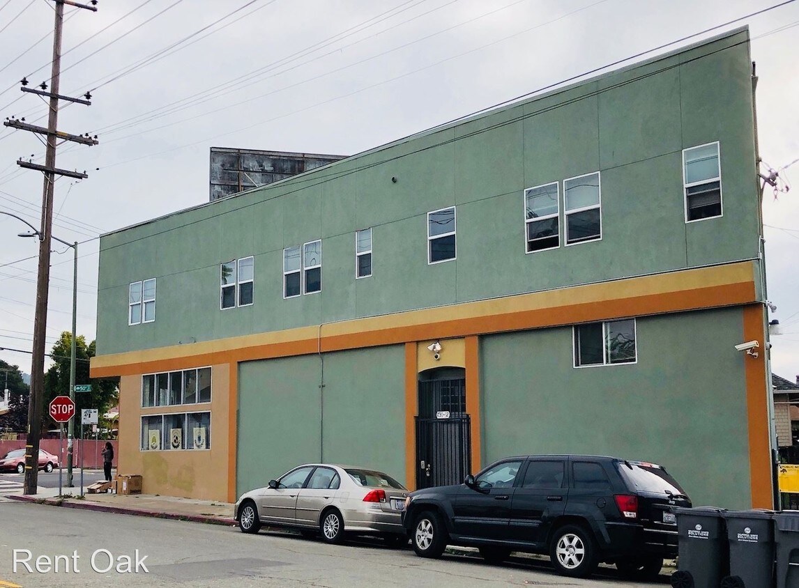 Primary Photo - 1732-1732 50th Ave