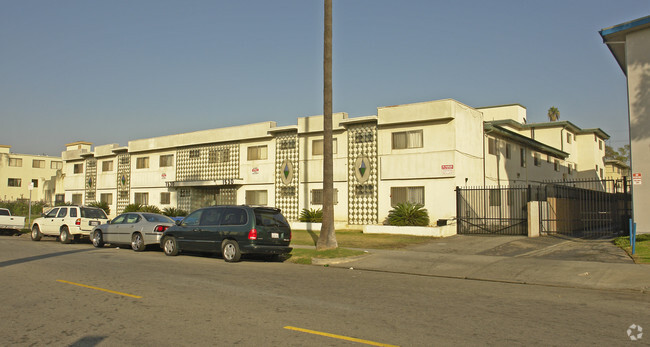 Building Photo - 1530 S Gramercy Pl