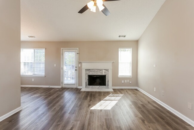 Building Photo - 214 Stallion Trail