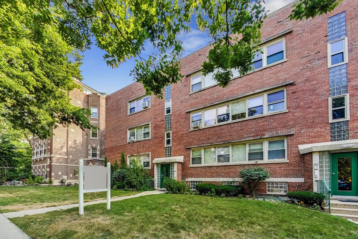 205 Custer Ave Unit 1, Evanston, IL 60202 Condo for Rent in Evanston