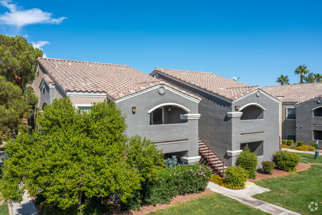 Building Photo - Tuscan Villas