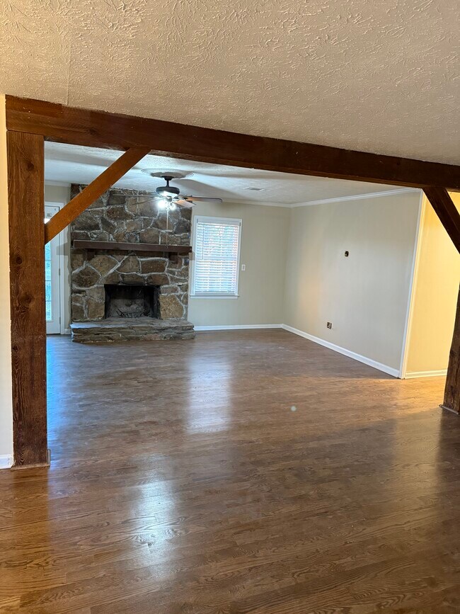 Foto del edificio - 4624 BURNS RD NW