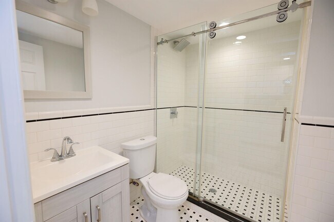 Foto del edificio - 256.5 Fairmount Ave