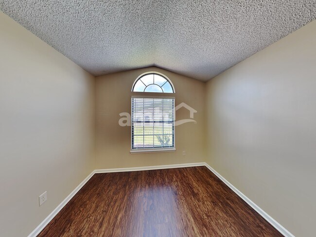 Building Photo - 3265 Fox Squirrel Drive