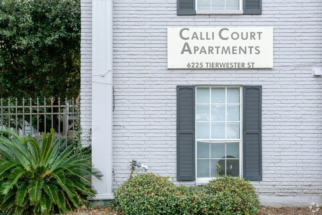 Primary Photo - Calli Court Apartments