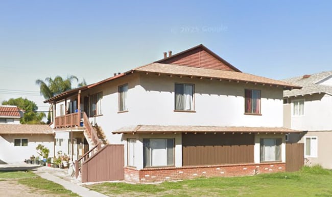 Building Photo - 231 W Knepp Ave