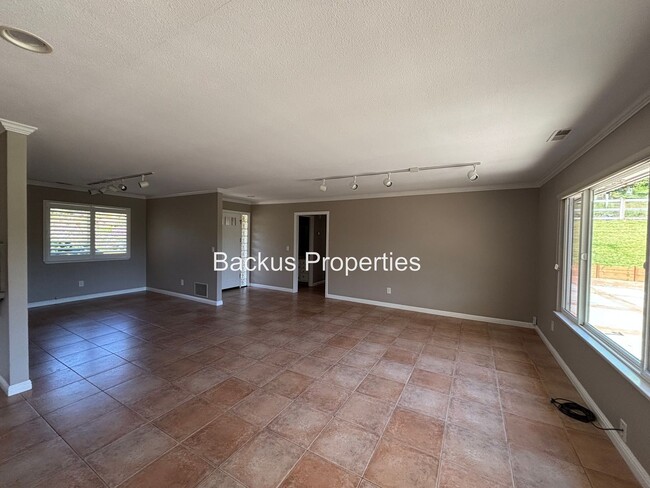Building Photo - 17240 Tamara Ln