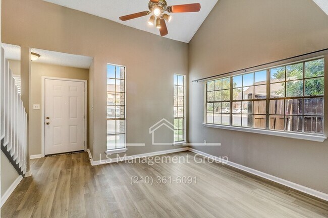 Building Photo - 7523 Oak Chase