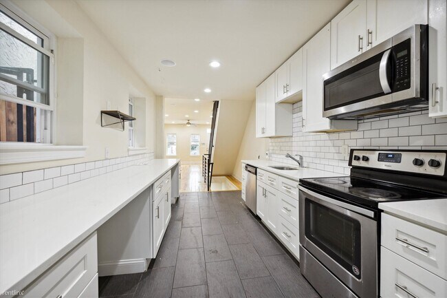 Foto del edificio - 5 br, 4 bath House - 1802 N Gratz ST Unit 1