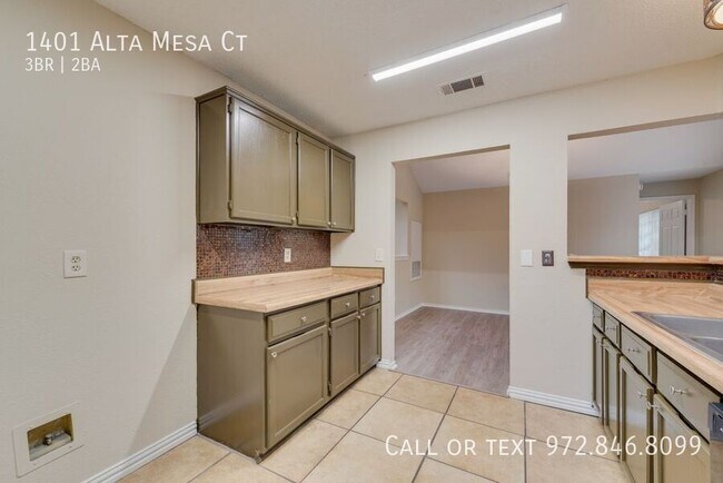 Foto del edificio - 1401 Alta Mesa Ct