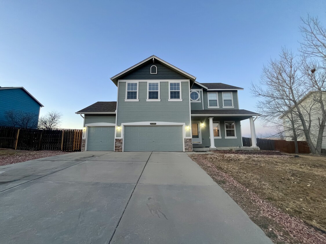 Primary Photo - 9398 Bur Oak Ln