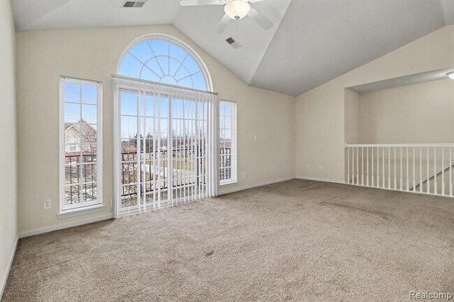 Foto del edificio - 20006 Hidden Oaks Dr