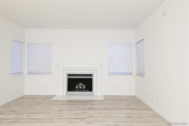 Foto del edificio - 8741 Dawson St