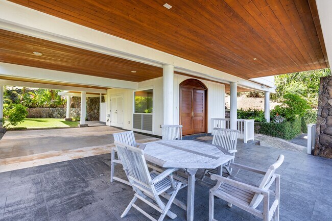 Building Photo - 1365 Kehaulani Dr