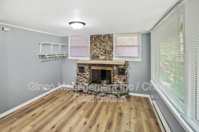 Foto del edificio - 17561 Hillside Ave