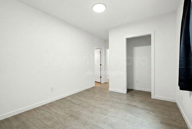 Foto del edificio - 371 E Levengrove Dr