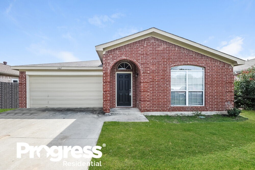 1367 Yorkshire St, Fort Worth, TX 76134 House Rental in Fort Worth