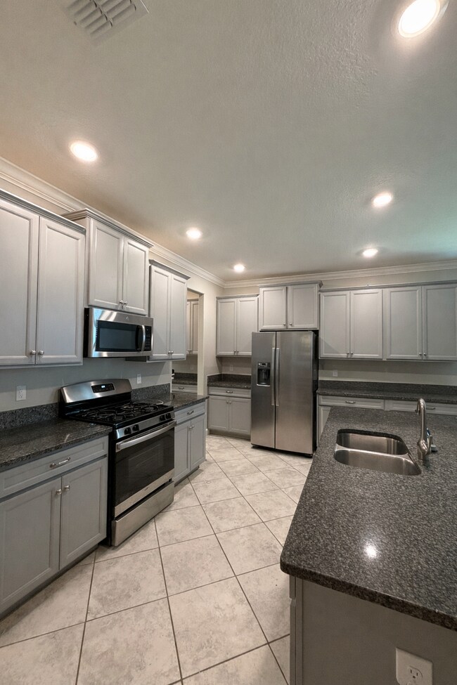 Building Photo - 25118 Lambrusco Loop