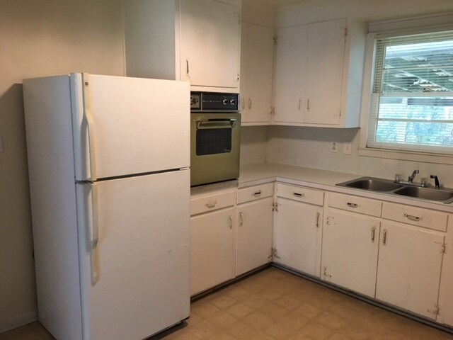 Building Photo - Beautiful home near VSU!