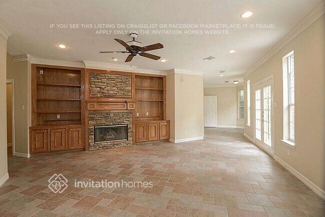Building Photo - 12146 Auburn Hills Dr