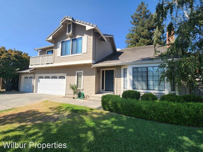 Building Photo - 4 br, 2.5 bath House - 3370 Kenzo Court