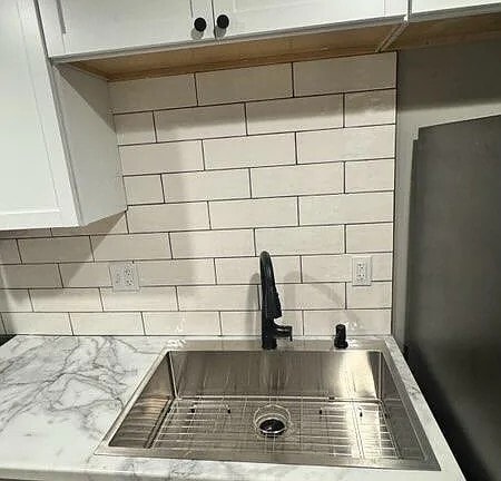 Building Photo - 213 S 26th Ave