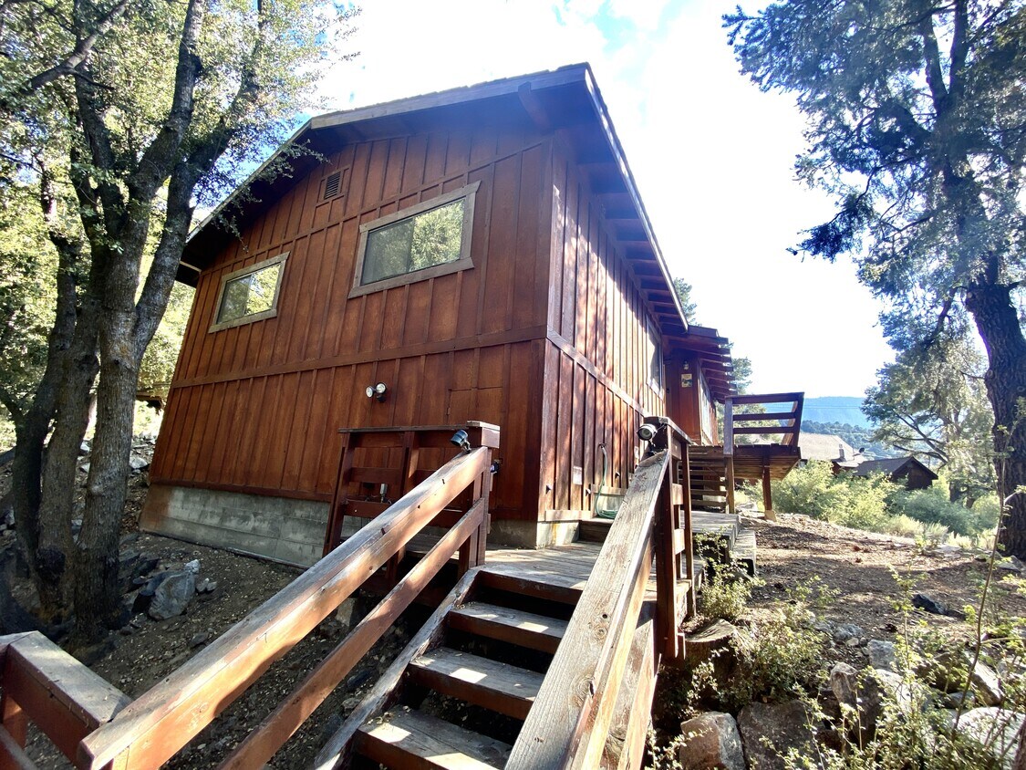Foto principal - 2105 Woodland Dr
