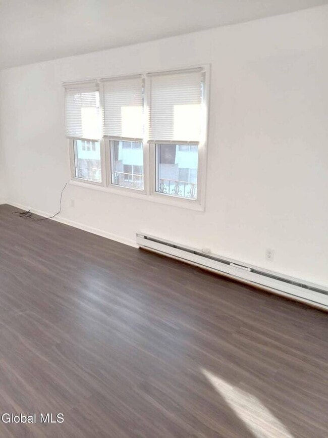 Foto del edificio - 470 Summer St