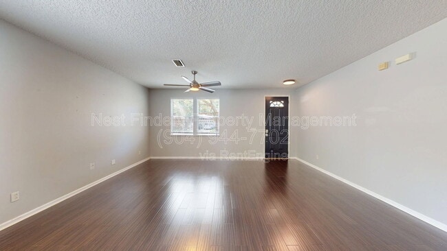 Foto del edificio - 1063 Collinswood Dr W