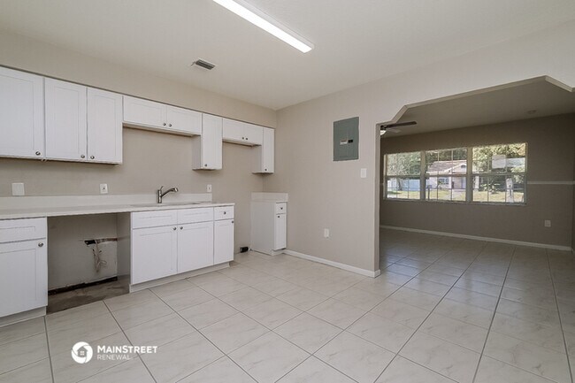 Foto del edificio - 8725 N Blvd