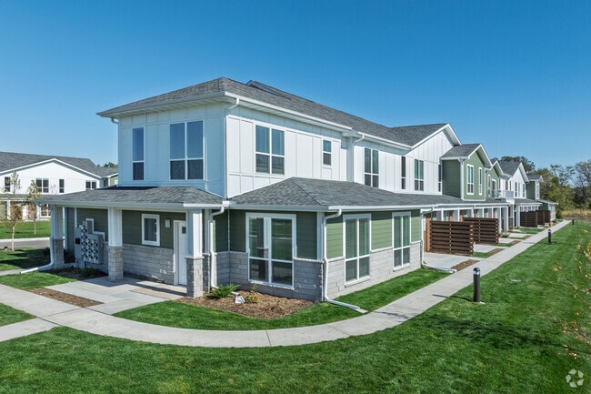 Primary Photo - Brookgreen Townhomes