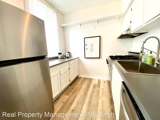 Building Photo - 2 br, 1 bath House - 225 E Swissvale Unit 3